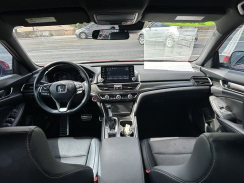 Used 2018 Honda Accord Sport image 17