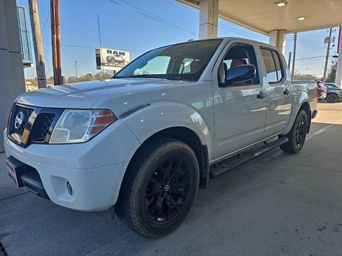 Used 2018 Nissan Frontier SV w/ Value Truck Package image 1