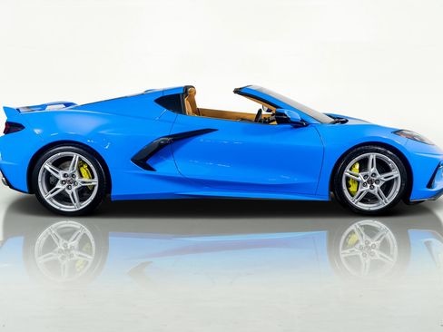 Used 2020 Chevrolet Corvette Stingray Premium Cpe w/ 3LT Preferred Equipment Group RWD image 6