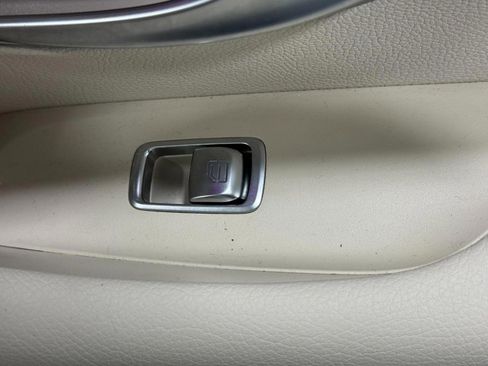 Used 2019 Mercedes-Benz E 300 4MATIC image 23