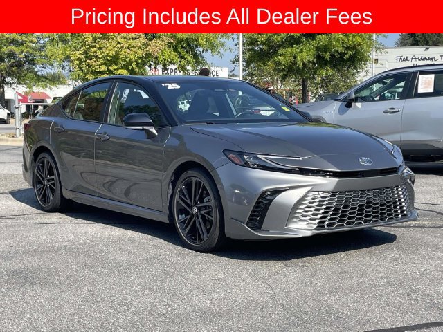 Used 2025 Toyota Camry XSE FWD image 7
