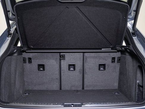 New 2026 Porsche Macan image 28