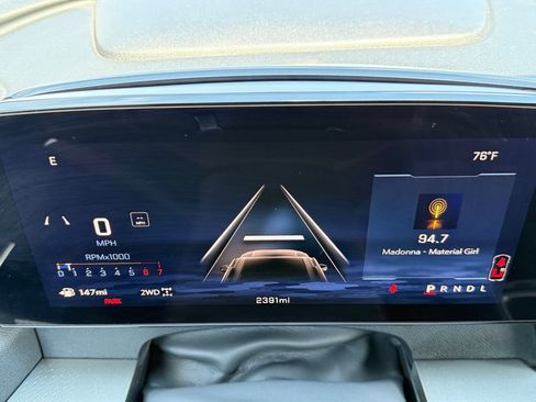 Used 2026 Chevrolet Traverse LT w/ Driver Confidence Package AWD/4WD image 13