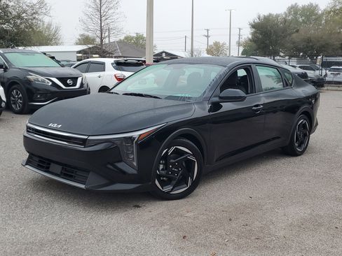 Used 2025 Kia K4 EX image 1