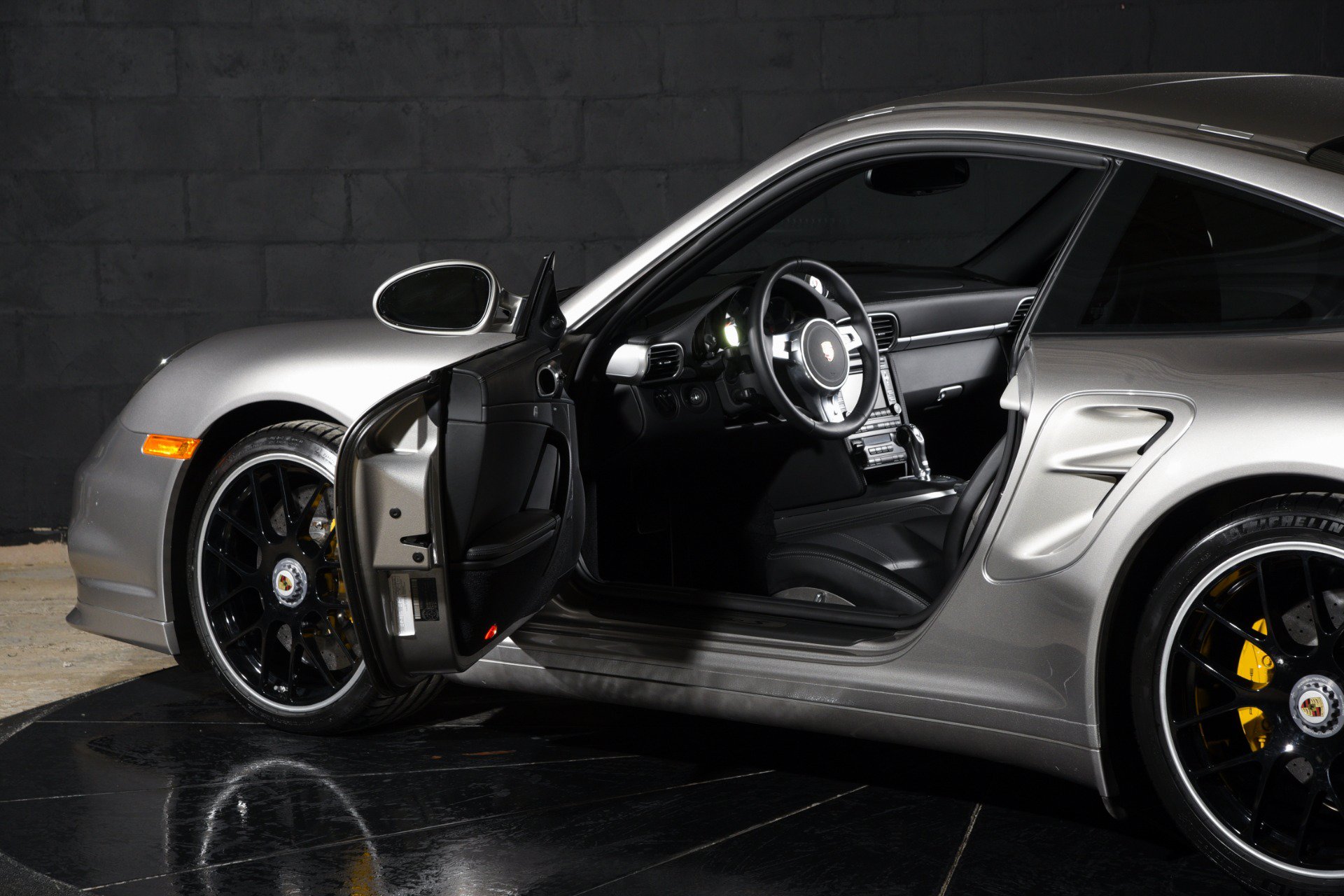 Used 2013 Porsche 911 Turbo S AWD/4WD image 37
