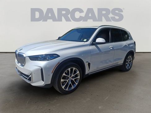 Used 2026 BMW X5 xDrive40i AWD/4WD image 3