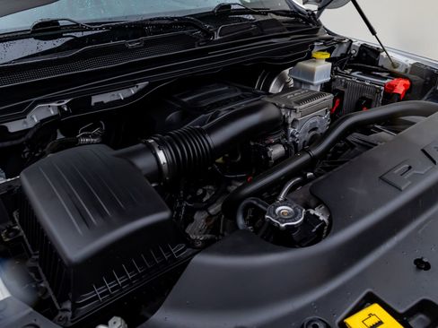 Used 2020 RAM 1500 Big Horn AWD/4WD image 38