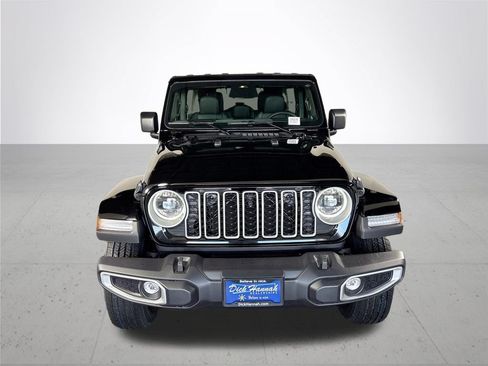 New 2026 Jeep Wrangler Unlimited Sahara AWD/4WD image 3