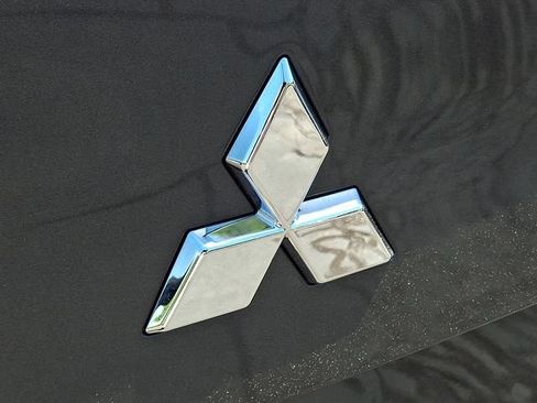 Used 2025 Mitsubishi Outlander SE AWD/4WD image 31