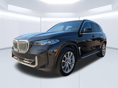 Used 2025 BMW X5 xDrive50e AWD/4WD image 7