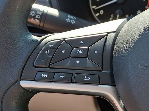 Used 2025 Nissan Altima 2.5 SV FWD image 20