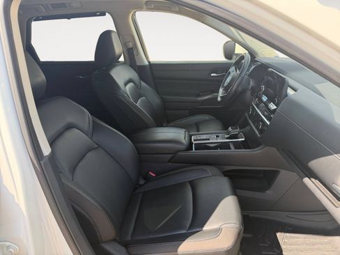 Used 2023 Nissan Pathfinder SL w/ SL Premium Package FWD image 15