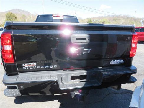 Used 2019 Chevrolet Silverado 3500 High Country w/ Duramax Plus Package image 17
