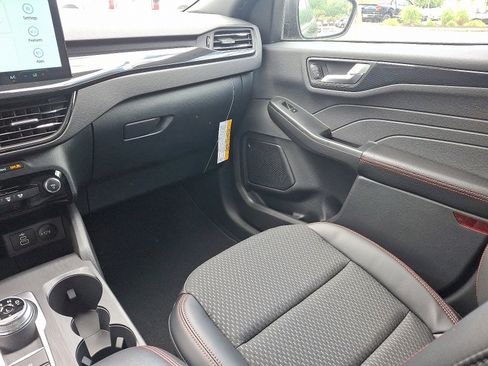 New 2025 Ford Escape ST-Line w/ Tech Pack #1 image 11
