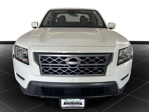 Used 2024 Nissan Frontier SV w/ Technology Package AWD/4WD image 8