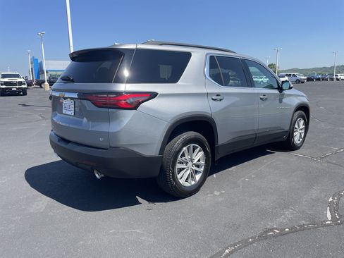 Used 2023 Chevrolet Traverse LT AWD/4WD image 5
