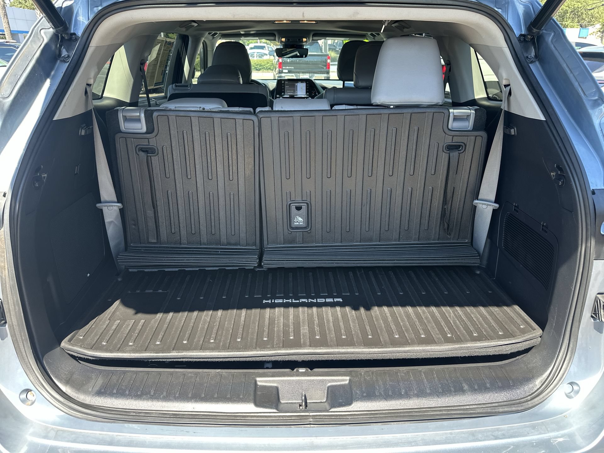 Used 2021 Toyota Highlander Limited AWD/4WD image 25
