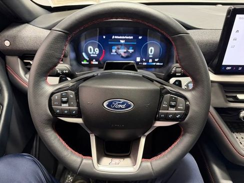 Used 2025 Ford Explorer ST AWD/4WD image 33