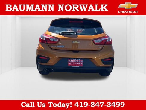 Used 2017 Chevrolet Cruze LT FWD image 6