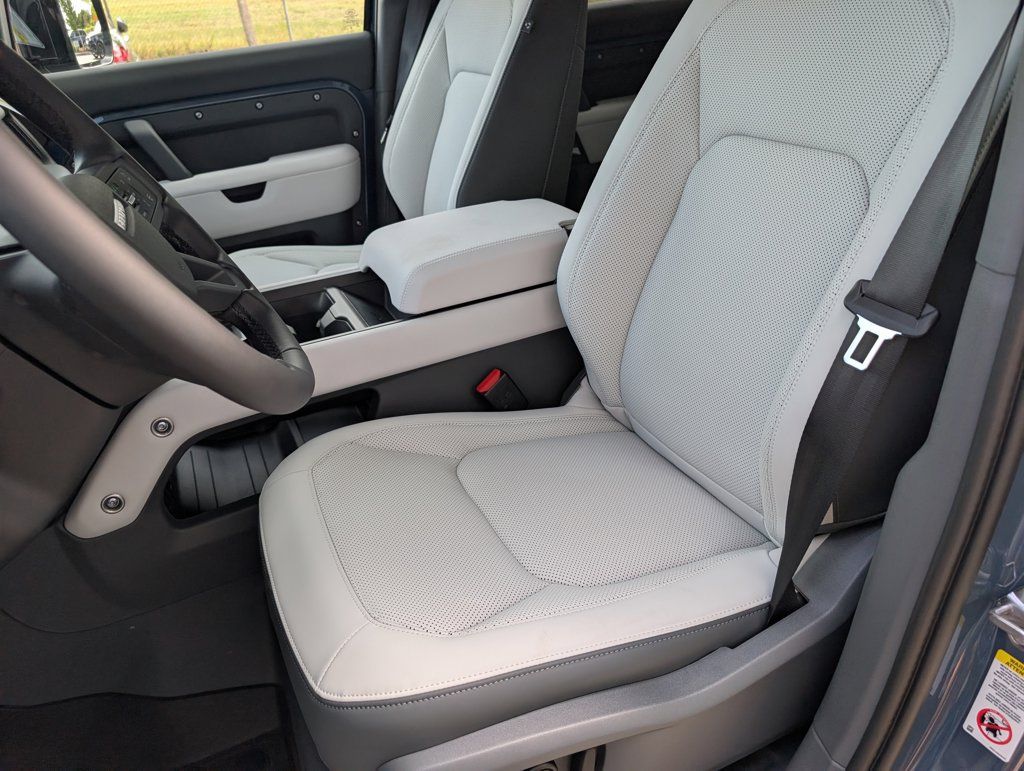 New 2026 Land Rover Defender 110 S AWD/4WD image 5