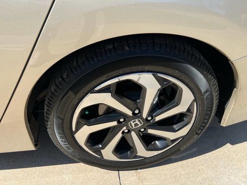 Used 2017 Honda Accord EX-L image 15