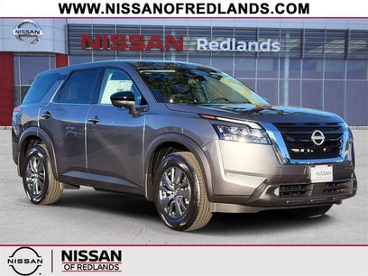 New 2025 Nissan Pathfinder S