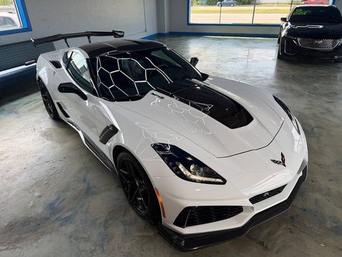 Used 2019 Chevrolet Corvette ZR1 RWD image 22