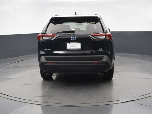 Used 2022 Toyota RAV4 LE AWD/4WD image 5