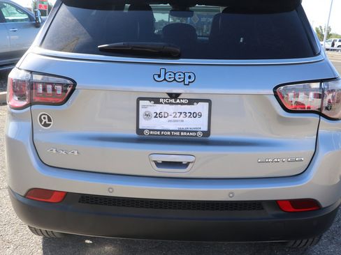 Used 2024 Jeep Compass Limited AWD/4WD image 6