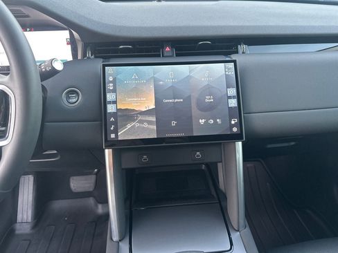 Used 2025 Land Rover Discovery Sport S AWD/4WD image 28