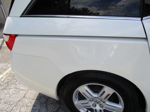 Used 2013 Honda Odyssey Touring image 19