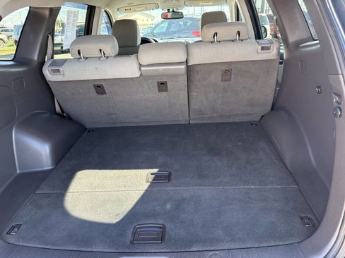 Used 2011 Hyundai Santa Fe GLS image 15