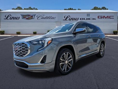 Used 2019 GMC Terrain Denali w/ Driver Alert Package II FWD image 8