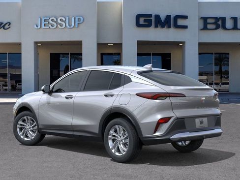 Used 2026 Buick Envista Preferred image 3