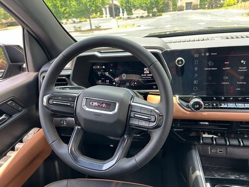 Used 2026 GMC Canyon AT4 AWD/4WD image 25