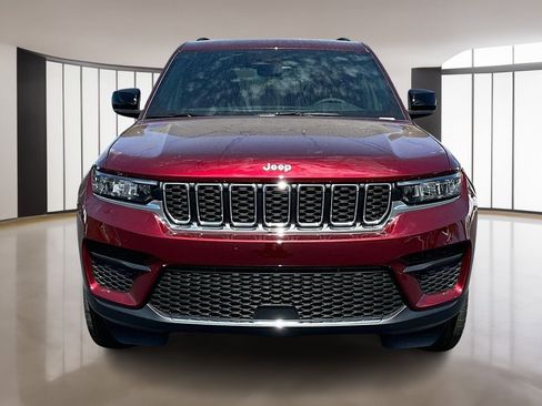 New 2026 Jeep Grand Cherokee Laredo image 16