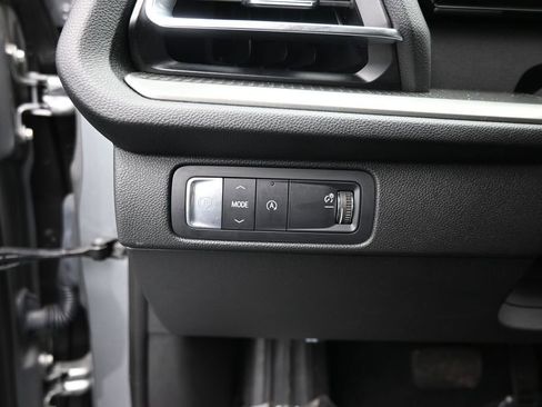 Used 2024 Chevrolet Traverse LT w/ Midnight/Sport Edition FWD image 32