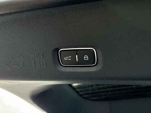 New 2026 Lincoln Navigator Reserve w/ Jet Appearance Package AWD/4WD image 13