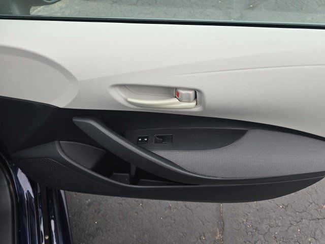 Used 2022 Toyota Corolla LE w/ Carpet Mat Package (TMS) FWD image 25