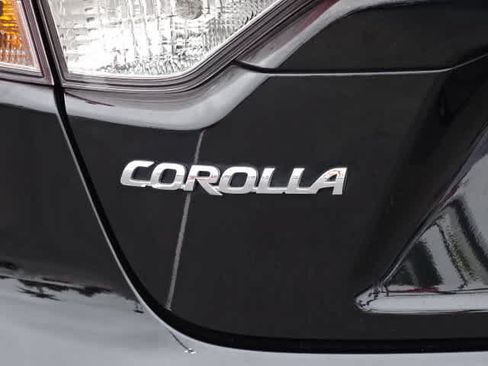 Certified 2023 Toyota Corolla LE w/ Carpet Mat Package (TMS) FWD image 10