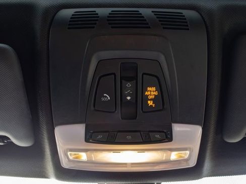 Used 2018 BMW 330i xDrive Sedan w/ Convenience Package image 35