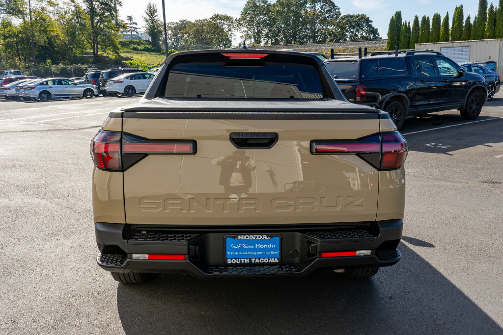 Used 2024 Hyundai Santa Cruz SE FWD image 12