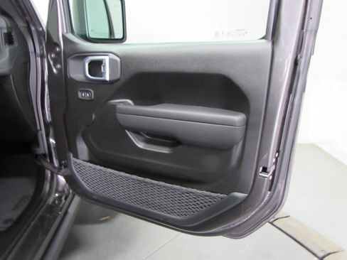 New 2026 Jeep Gladiator Mojave AWD/4WD image 16