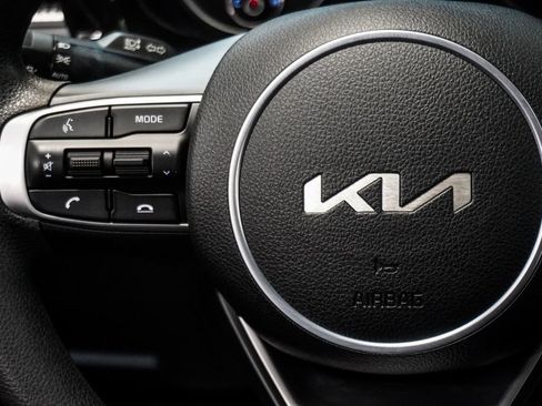 Used 2022 Kia K5 LXS FWD image 14
