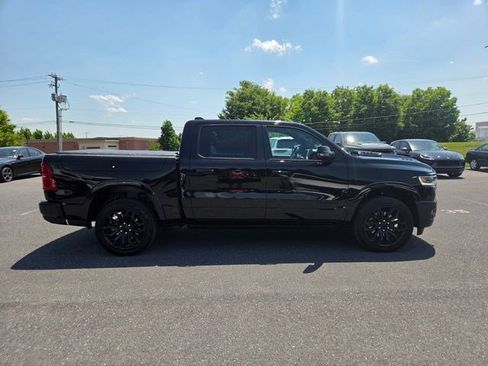 Used 2025 RAM 1500 Limited AWD/4WD image 18
