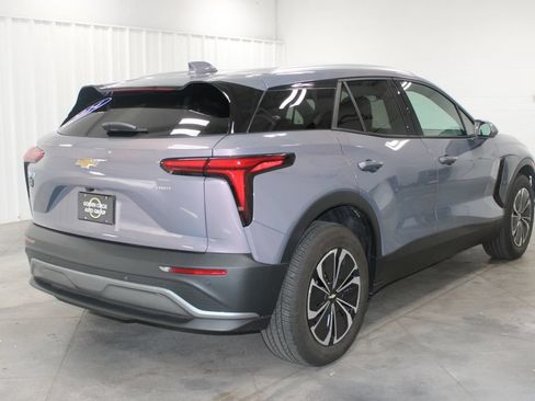 Used 2024 Chevrolet Blazer EV LT AWD/4WD image 9