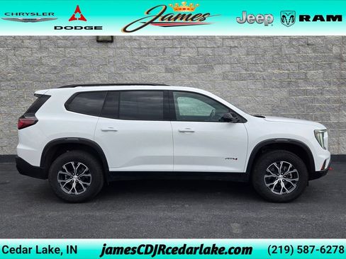 Used 2025 GMC Acadia AT4 w/ Luxury Package AWD/4WD image 6