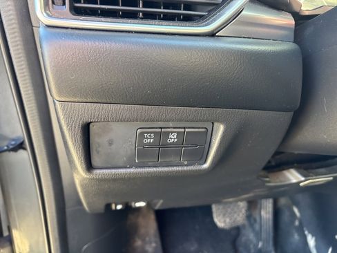 Used 2020 MAZDA CX-5 Touring image 11