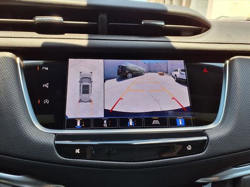 Certified 2025 Cadillac XT5 Premium Luxury w/ Technology Package FWD image 26