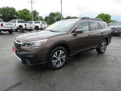 Used 2022 Subaru Outback Limited AWD/4WD image 11